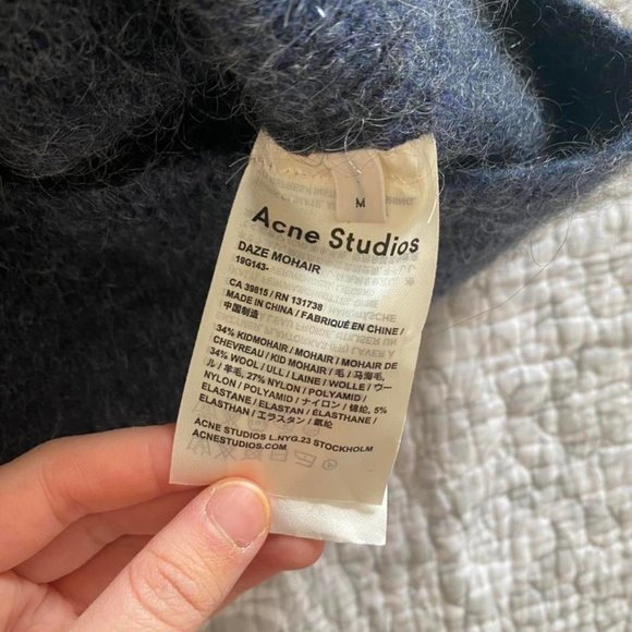 Acne Studios Off-the-Shoulder Sweater - Picture 4 of 7